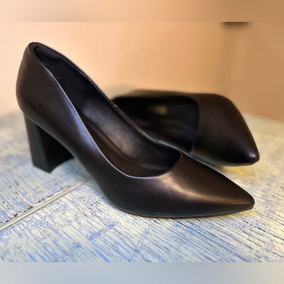 NWOT Dream Pairs chunky heel, fits like 10.5 - Picture 1 of 8